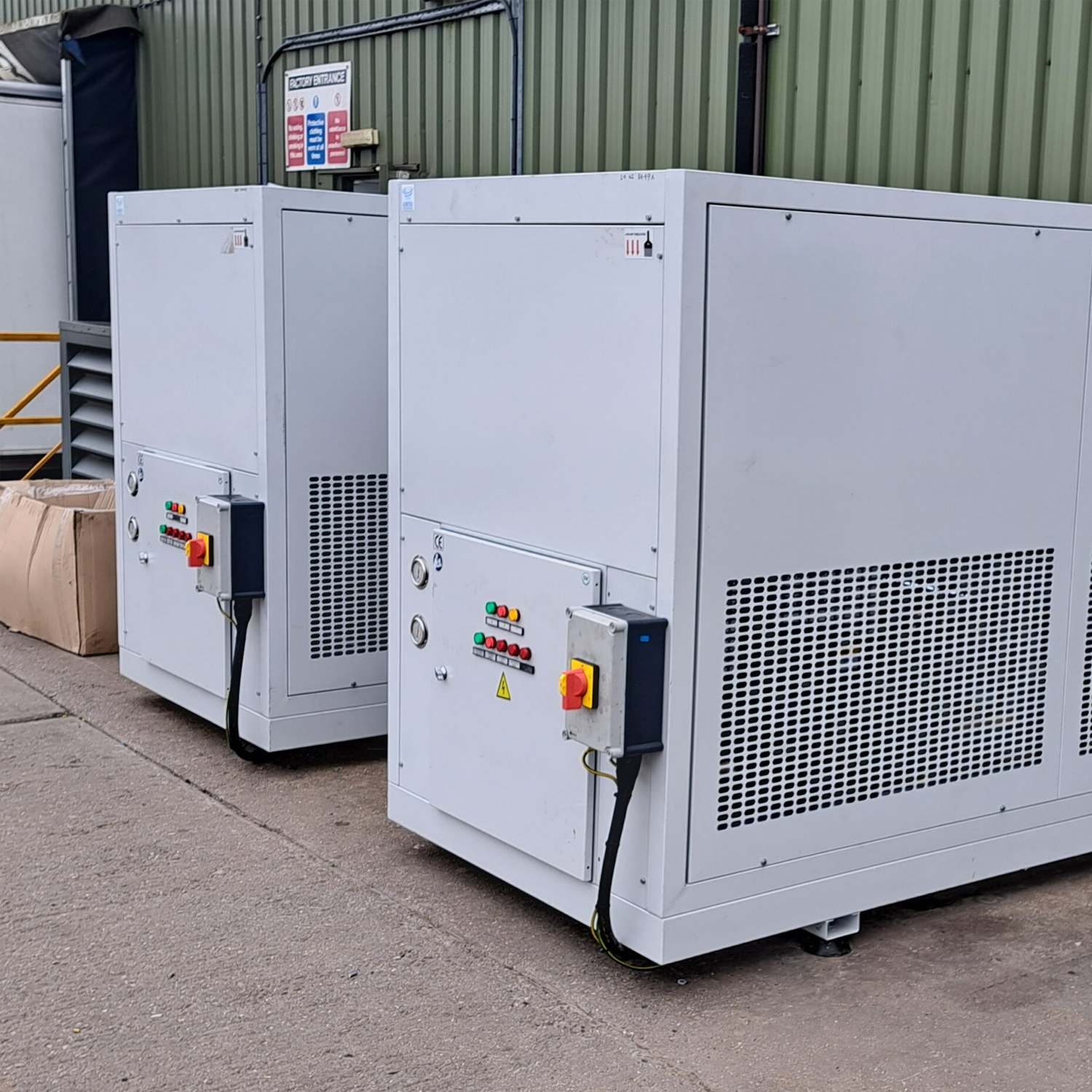 Exterior condenser units for cold room use